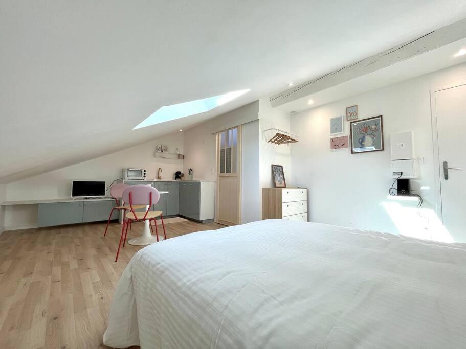 Apartamento Studio Jade : Charmant Logement Place Clemenceau Pau Exterior foto