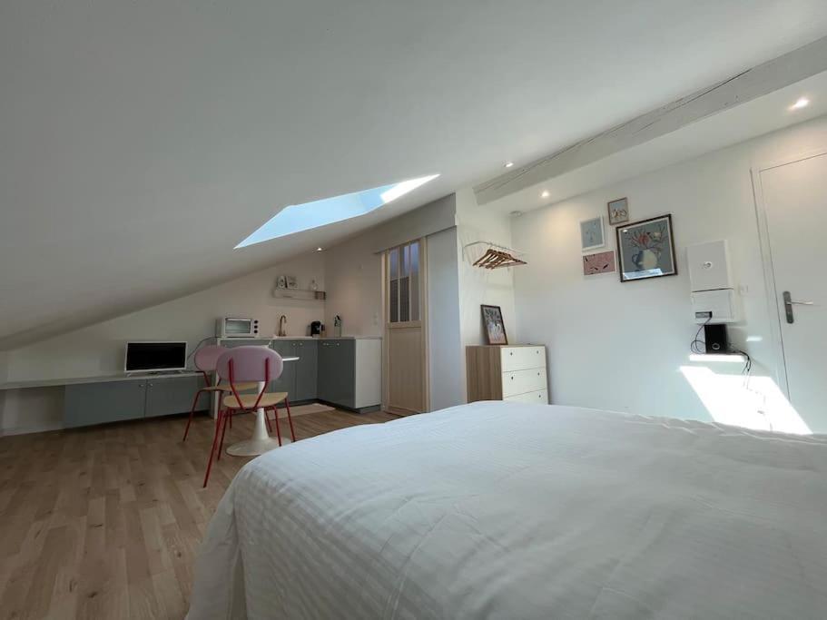 Apartamento Studio Jade : Charmant Logement Place Clemenceau Pau Exterior foto